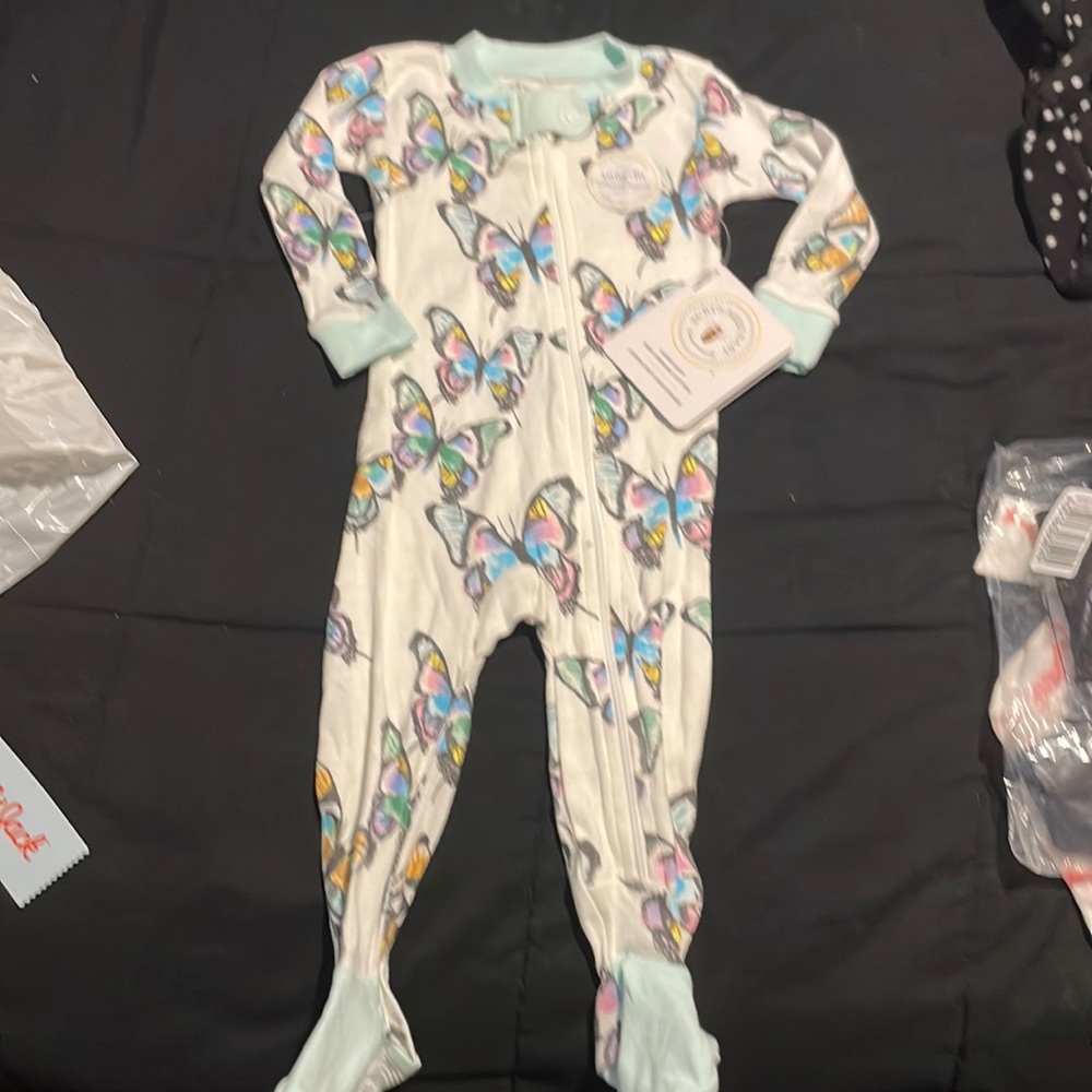 Pjs size3-6month